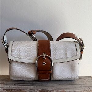 Coach  Signature C
Soho Shoulder Bag